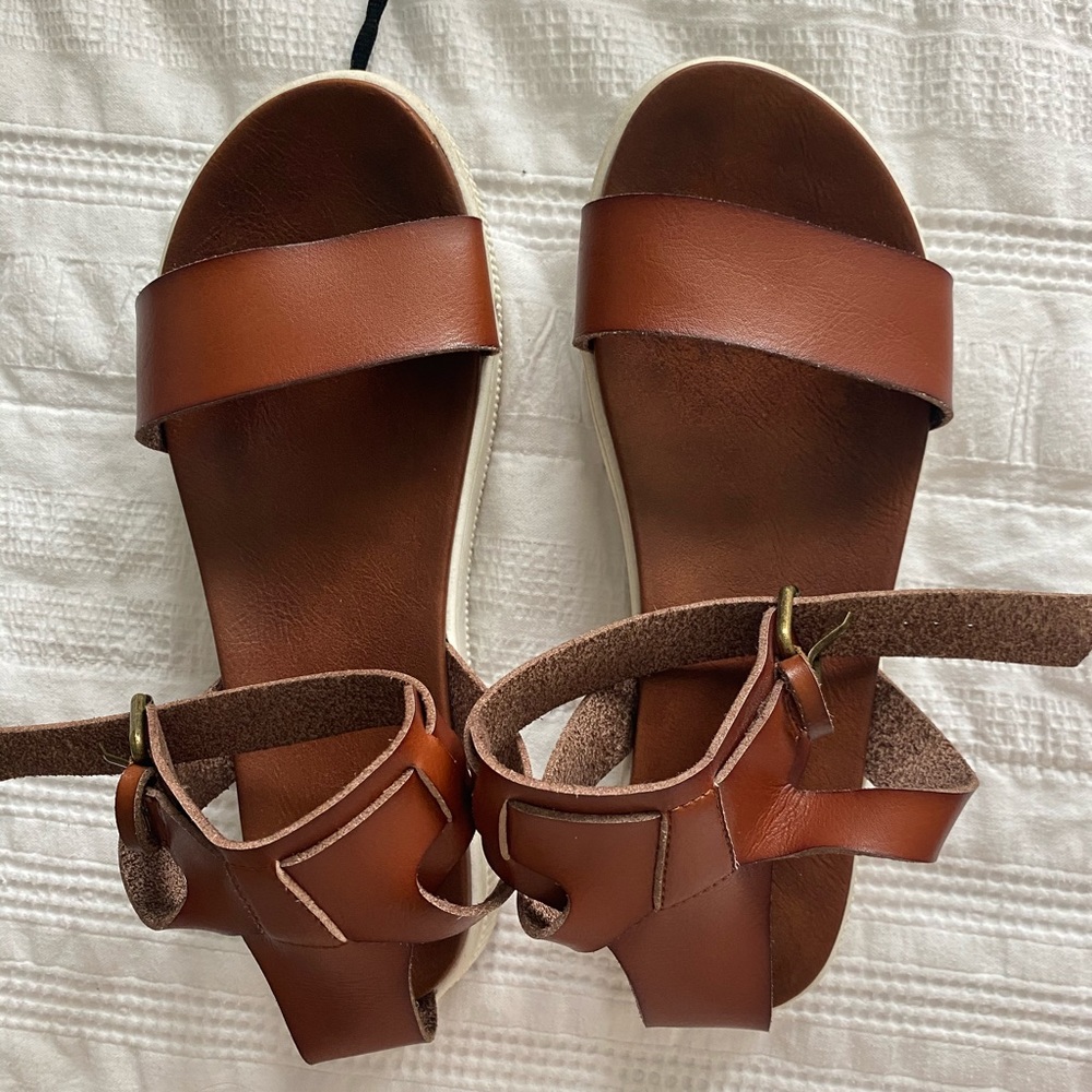 Platform sandles